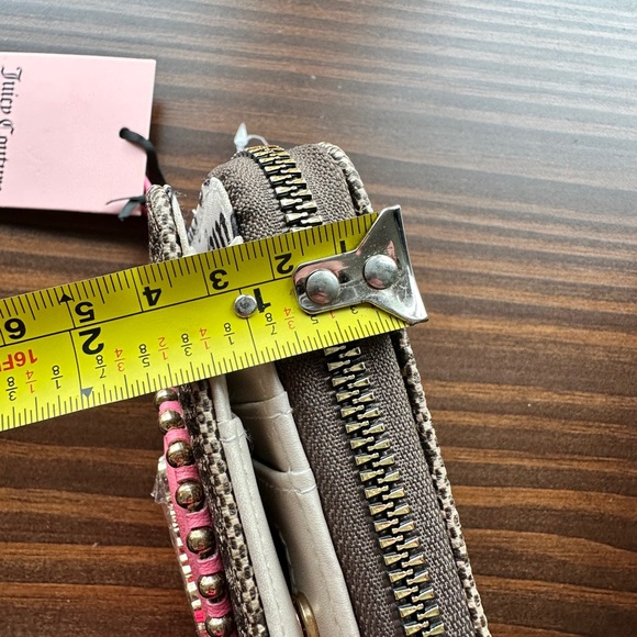 Juicy Couture Brown and Pink Heart Wallet - Picture 10 of 10